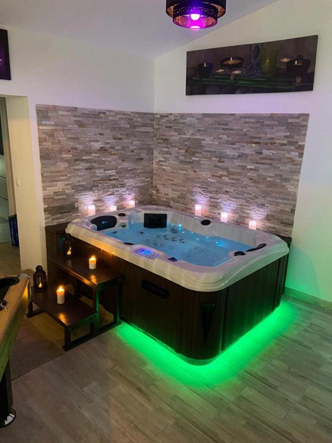 Le Cosily jacuzzi et sauna privatif Cuvilly Extérieur photo